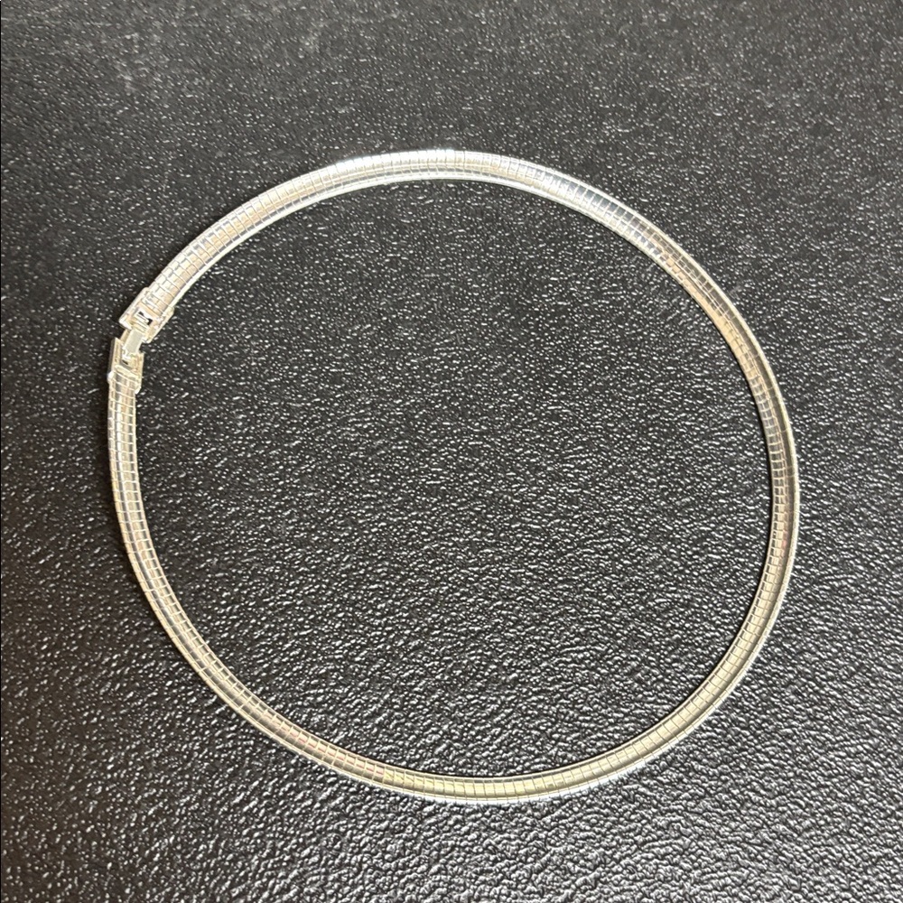 Herringbone Omega Elegant Silver Tone Choker Necklace - Picture 5 of 7